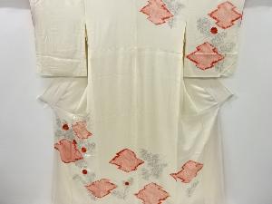 アンティーク　絞り松皮菱に菊模様刺繍着物